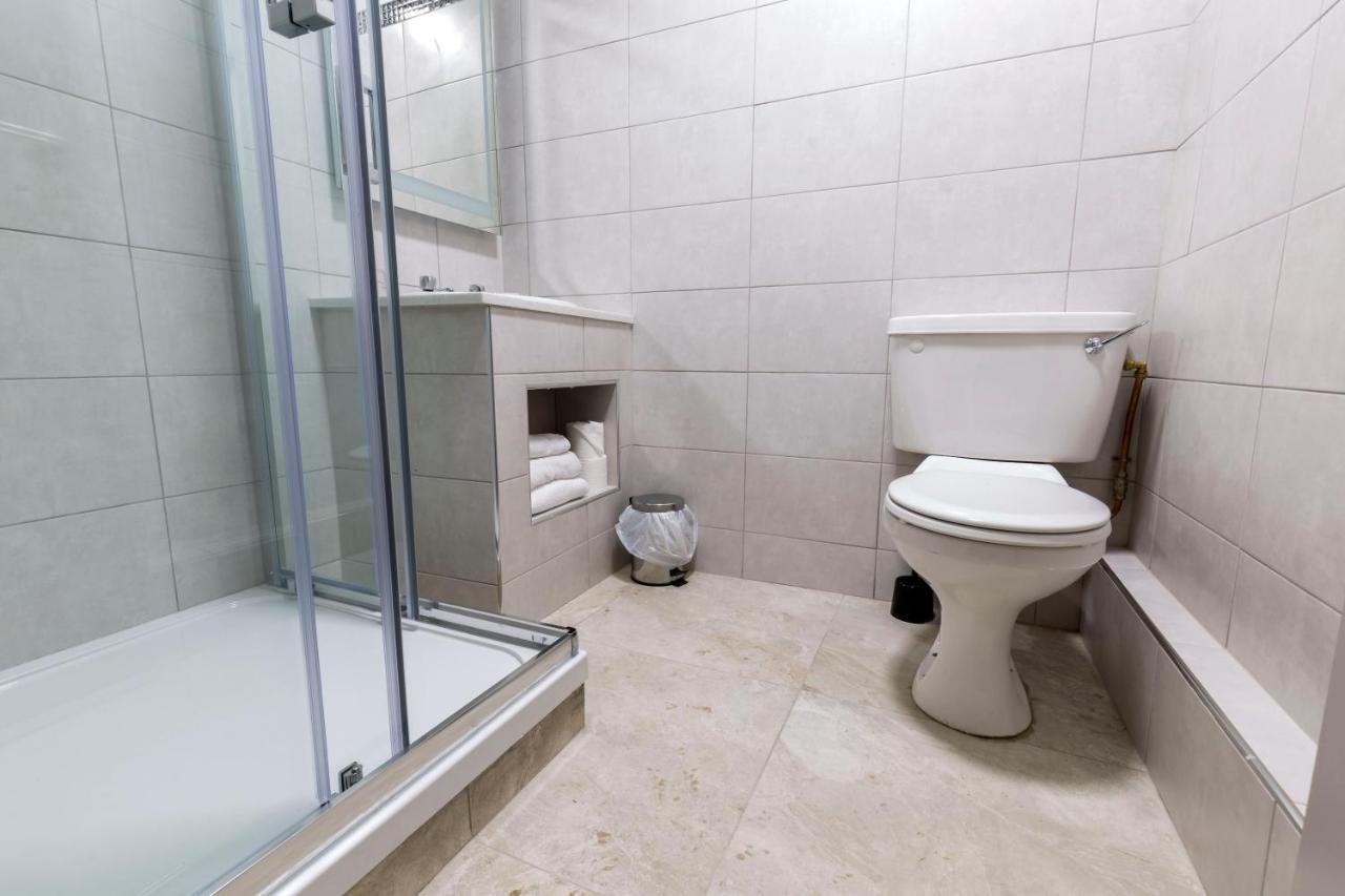 Ivy Tower Hotel Castlebar Eksteriør billede